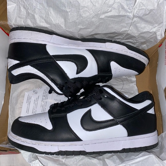 Nike sb dunk size 8.5 black and white